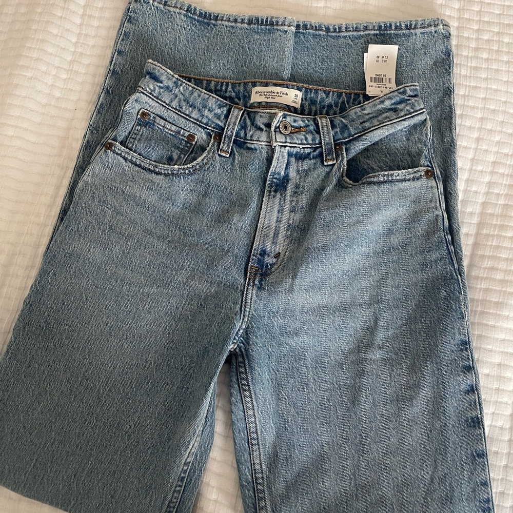 Abercrombie & Fitch high rise 90s jeans